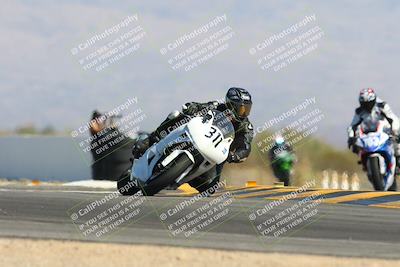 media/Oct-20-2024-CVMA (Sun) [[d4a3dff211]]/Race 9-Formulw LW Twins SHOOTOUT/